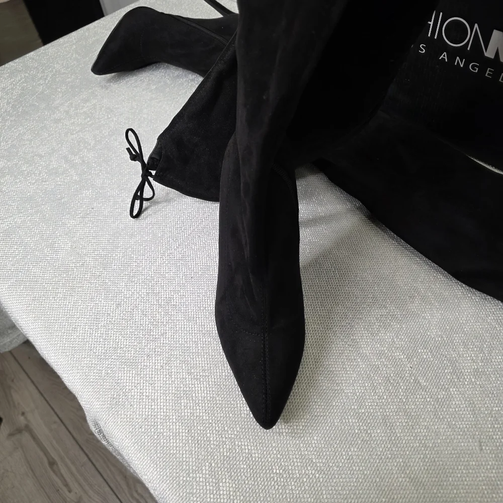 Fashion Nova chic black